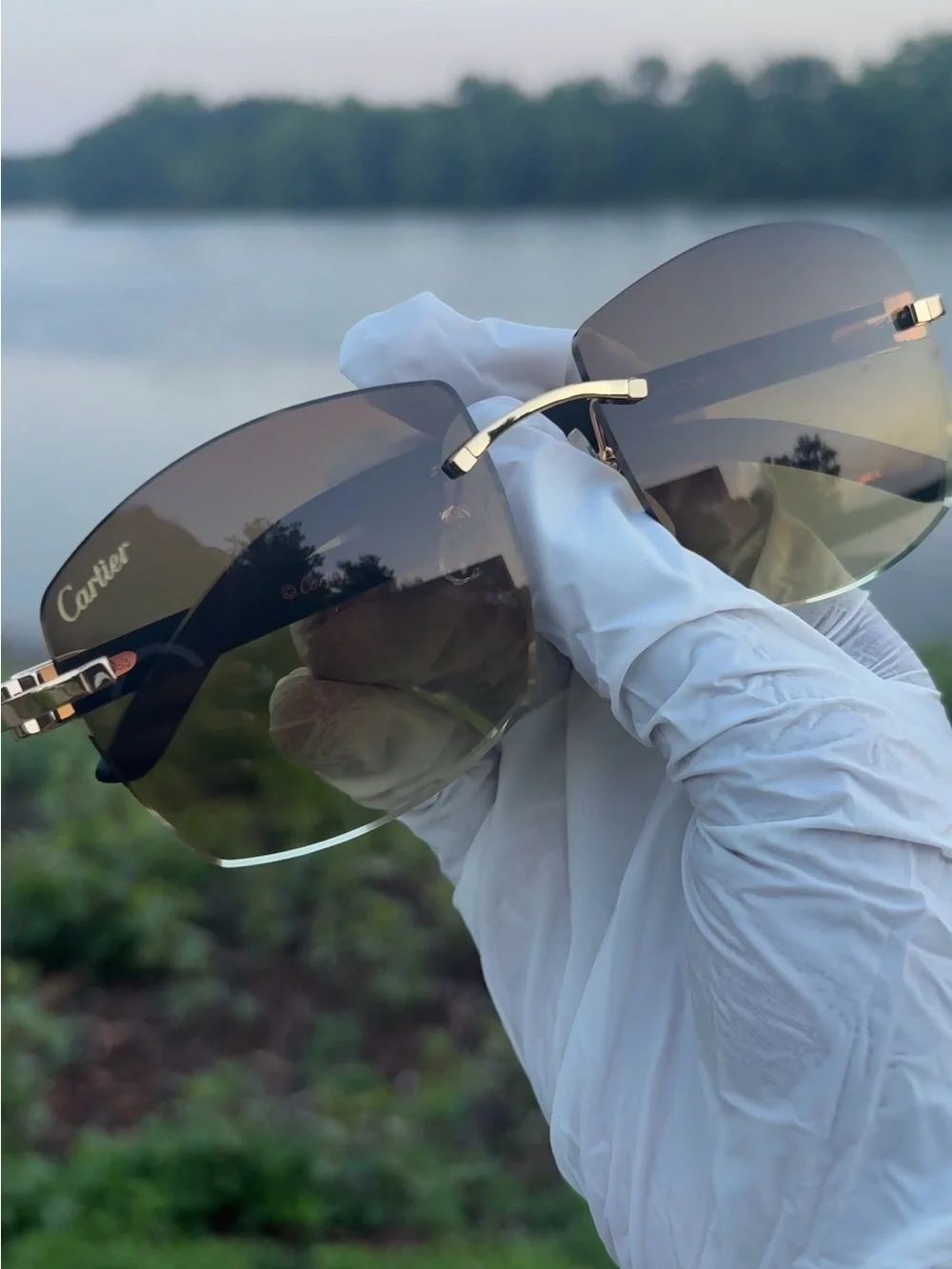 Cartier Men's Rimless Sunglasses with Brown Gradient Lenses and Gold Accents - Picture 3 of 6